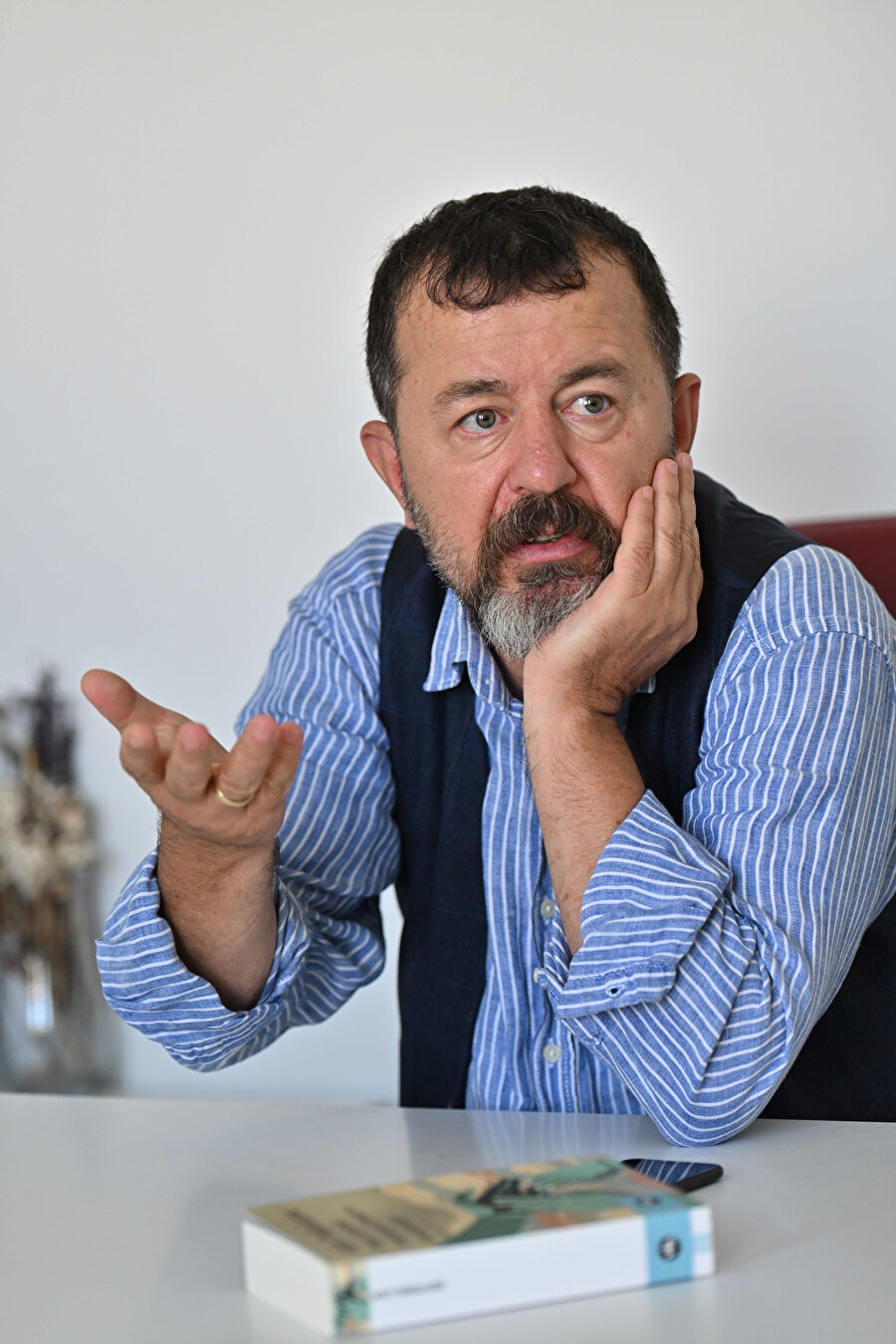 Sinemanın tek başına bir terapi aracı olarak kullanılabileceğini gösteren zengin araştırmalar yok.