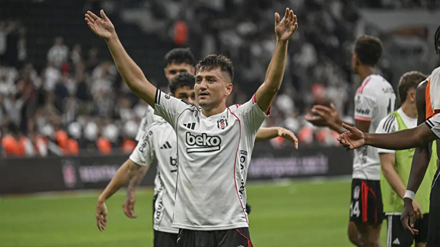 Beşiktaş’ta çift sakatlık şoku: İki yıldız maçın henüz başında sakatlanarak oyundan çıktı
