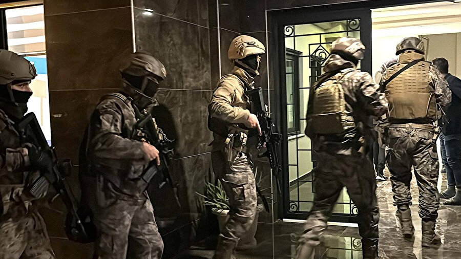 6 ilde FETÖ'nün finans yapılanmasına operasyon.