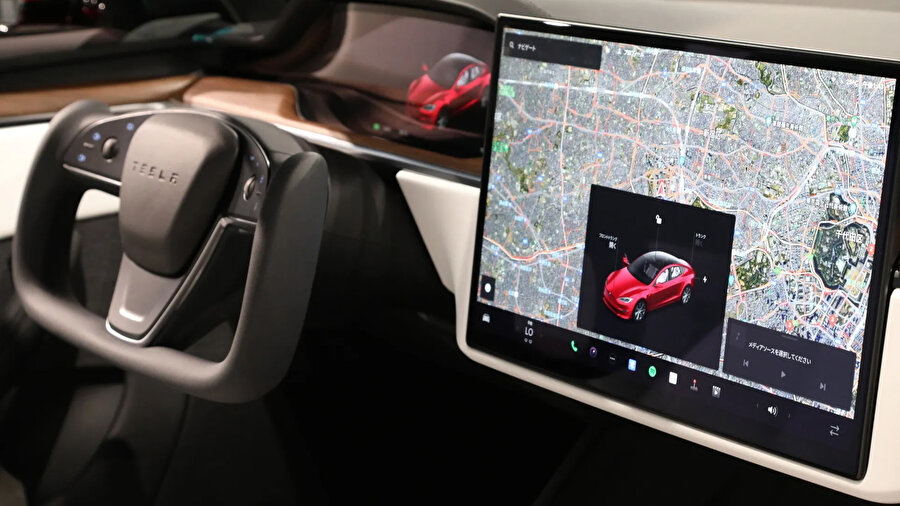 Tesla CarPlay
