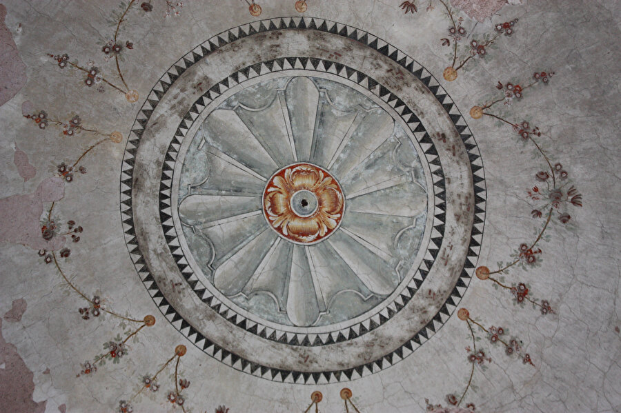 İçten kubbe detayı.