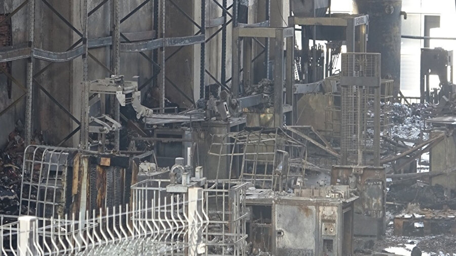 7 kişinin öldüğü fabrika yangınında bilirkişi raporu: Uygunsuz üretim, kaçak kat, eksik denetim