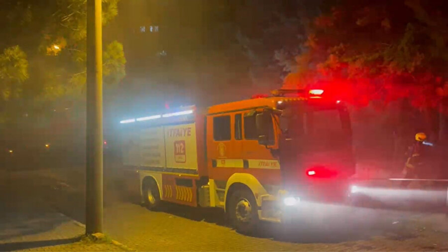 Balıkesir’de restoranda yangın, iki kişi dumandan etkilendi