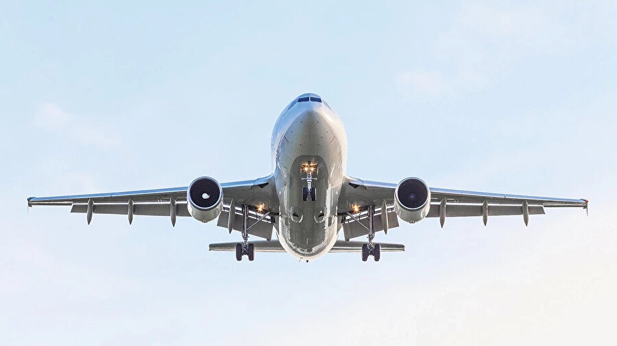 İç Hatlar Tavan Fiyatı Güncellendi: 2026'da Uçak Biletleri Ne Kadar Olacak? THY, Pegasus, AJet Bilet Fiyatları Nasıl Etkilenecek?