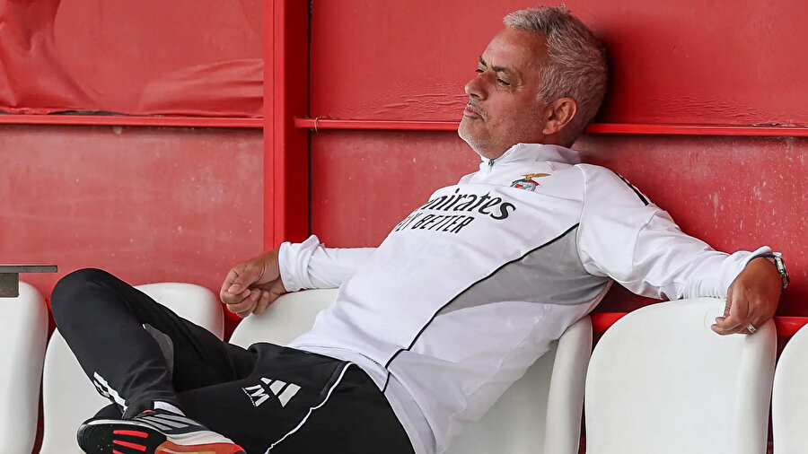 Galibiyet geldi lakin yetmedi: Mourinho bu sefer gazeteciye sataştı