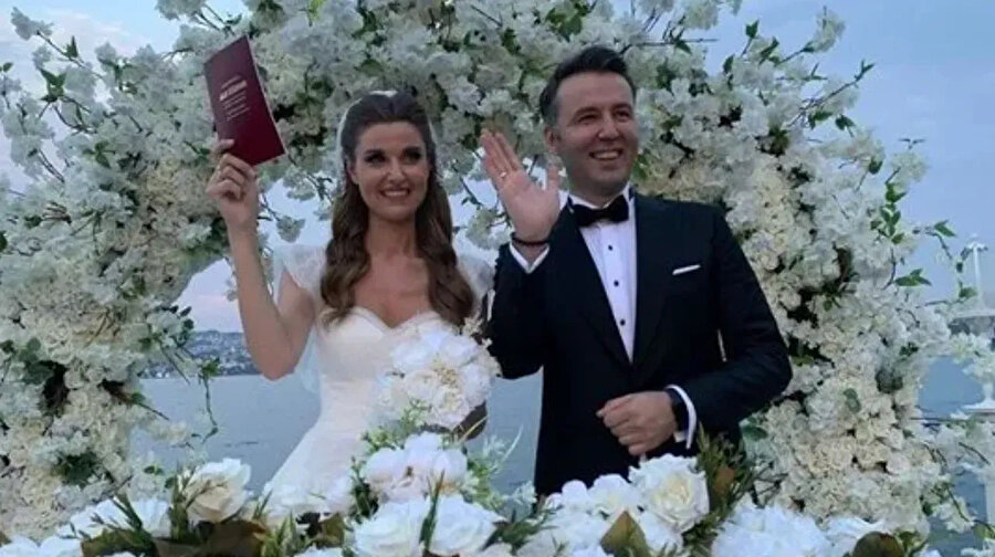 Gazeteci Mehmet Akif Ersoy Evli mi, Boşandı mı? Eski Eşi Pınar Erbaş Kimdir?