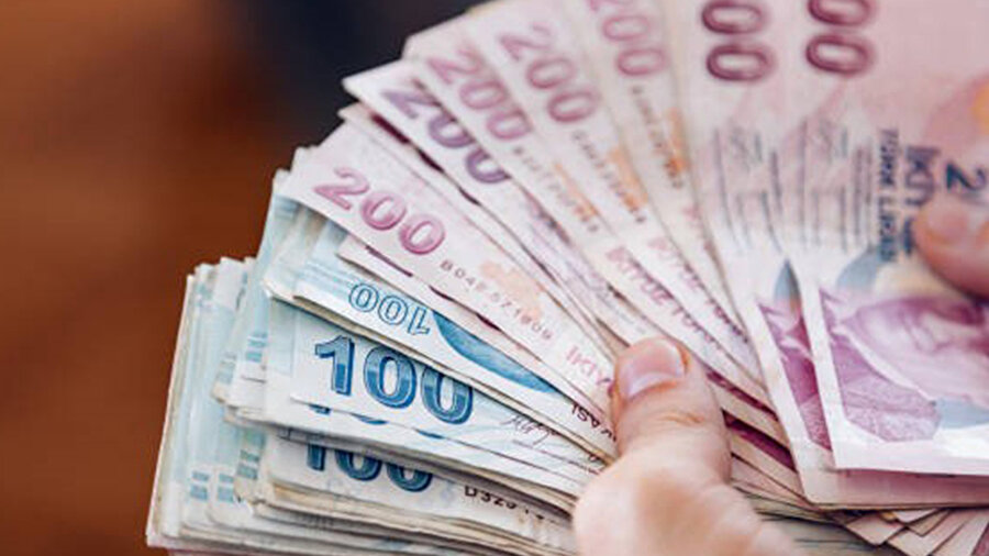 Milyonların dört gözle beklediği haber... Asgari ücret beklentisi ne? 2026 zam oranı için yüzde 20 uyarısı