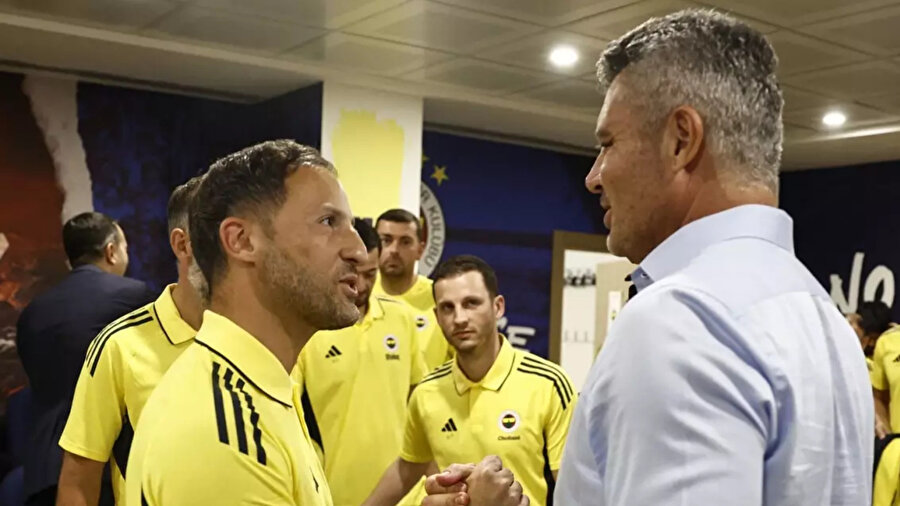 Fenerbahçe hamlelerine başladı: Forvete 3 aday var!