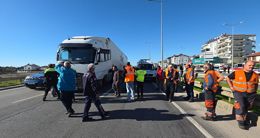 Manavgat’ta tırın çarptığı karayolları işçisi hayatını kaybetti