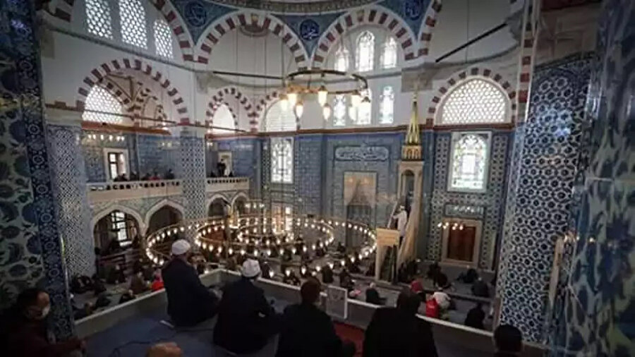 12 Aralık Cuma Hutbesi Yayımlandı: Bu Hafta Cuma Hutbesinin Konusu Ne?