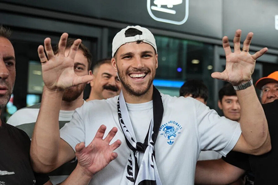 Beşiktaş'ın istediği oluyor: O futbolcuya iki talip birden