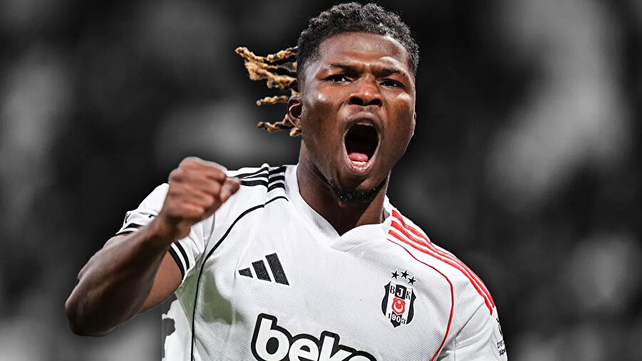 ​SON DAKİKA | Beşiktaş'ın yıldızı takımını 10 kişi bıraktı: Kırmızı kart gördü