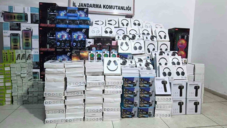 Gaziantep’te 1,5 milyon TL değerinde kaçak elektronik eşya ele geçirildi.