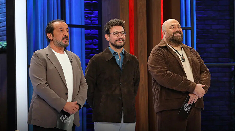 MASTERCHEF KAPTANLIK OYUNUNU KİM KAZANDI? 14 Aralık MasterChef All Star Altın Kupa Mavi ve Kırmızı Takım Kadrosu Belli Oldu