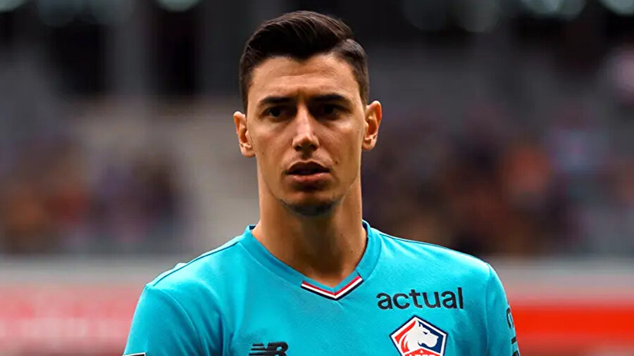 'Türk duvarı' Berke Özer Avrupa'yı salladı: Dünya devi peşine düştü