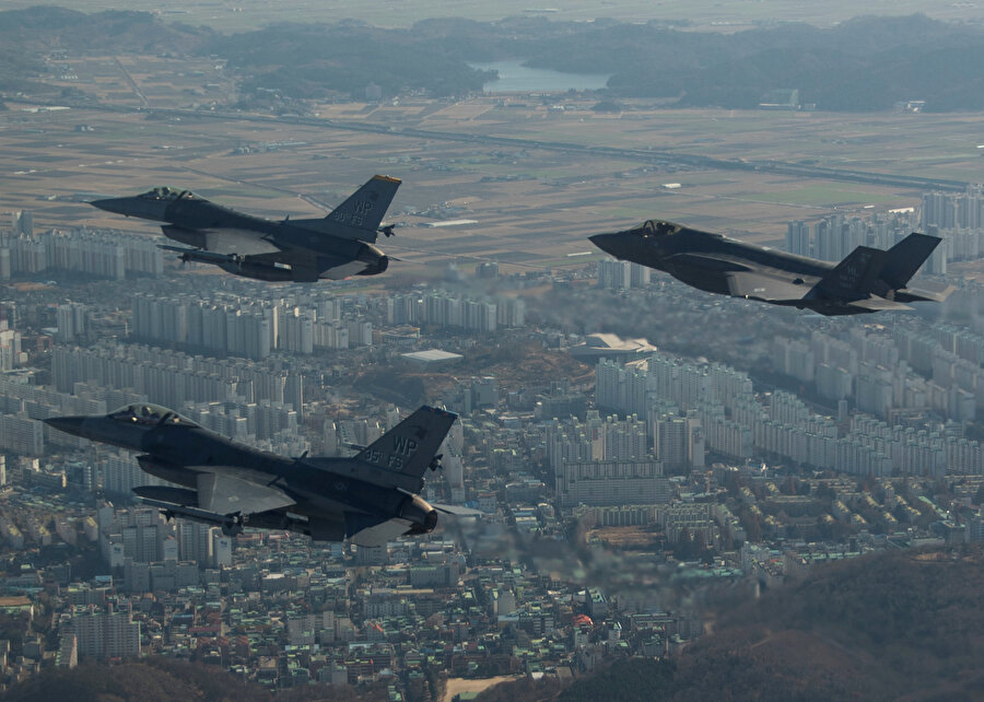 ABD'nin Utah eyaletinde F-35'ler havadan görüntülenmişti.