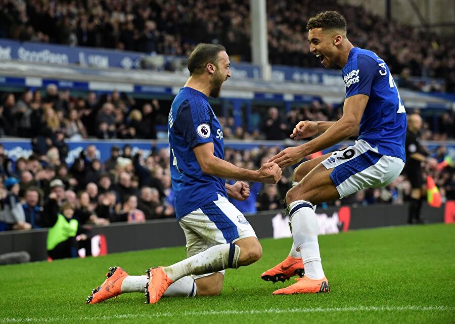 Cenk Tosun'un gol sevinci.