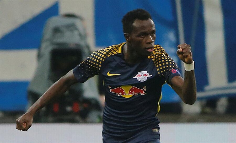 Galatasaray, sezon başında Alman ekibi Leipzig'e 12,5 milyon euro karşılığında sattığı Bruma'dan kazanmaya devam ediyor.
