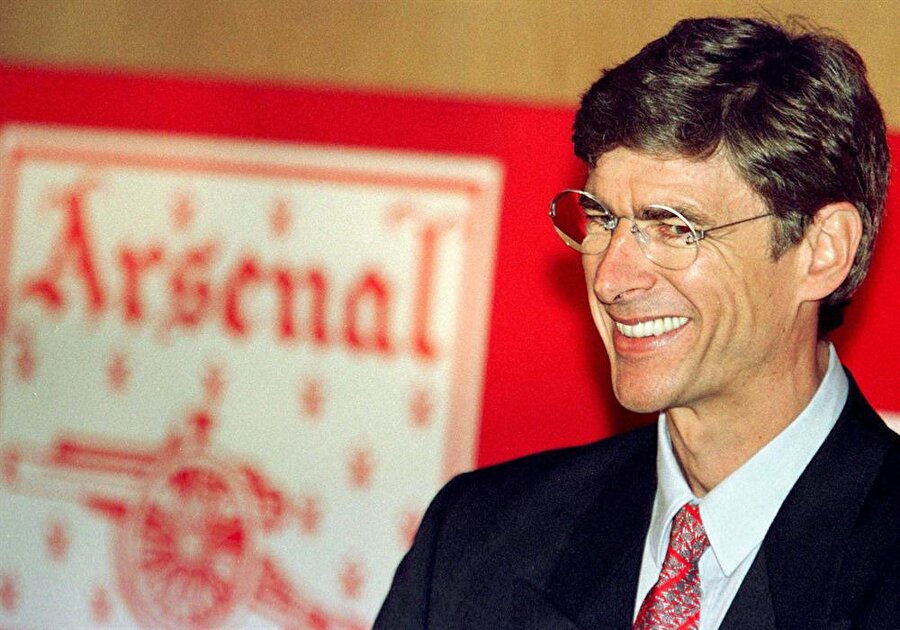 Arsene Wenger'in Arsenal'a imza attığı gün.