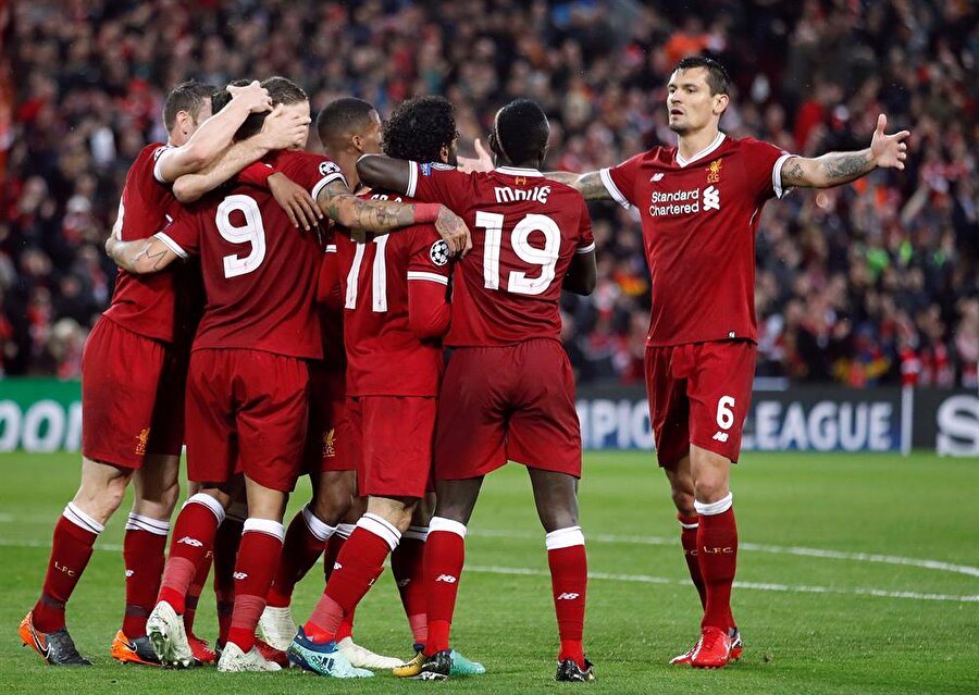 Liverpool'un gol sevinci.