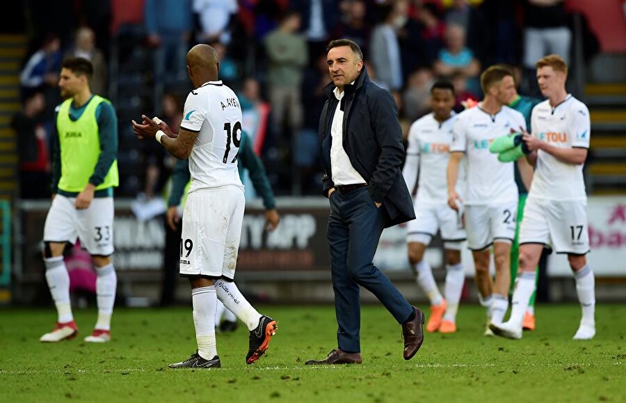 Beşiktaş'ın eski teknik direktörü Carlos Carvalhal'in çalıştırdığı Swansea City Premier Lig'den düştü.