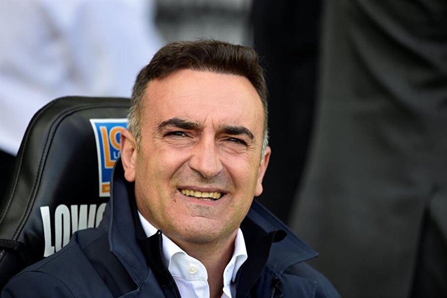 Swansea City'de Carvalhal dönemi sona erdi.