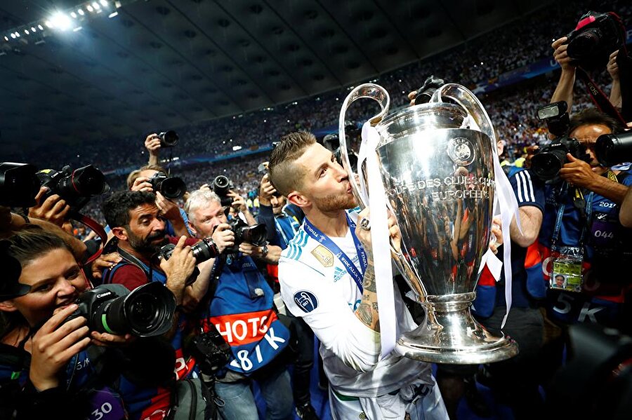 liverpoollu taraftarlar, Sergio Ramos'a karşı Salah'ı kasten sakatladığı gerekçesiyle imza kampanyası başlattı.