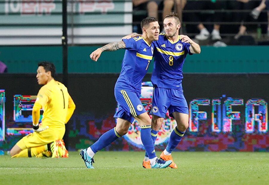 Bosna Hersek hazırlık maçında Güney Kore'yi 3-1 mağlup etti. Bosna'nın 3 golünü de Başakşehirli Edin Visca attı.