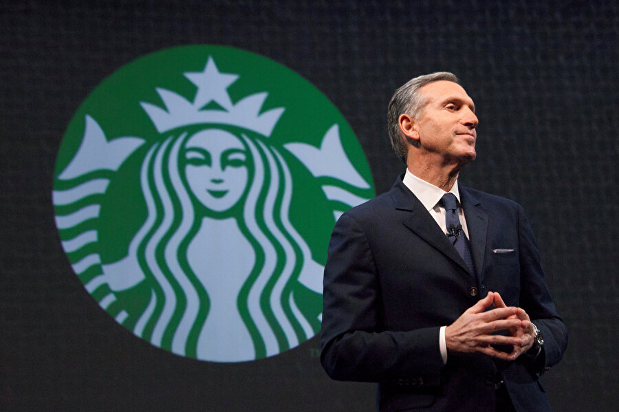 Howard Schultz, Starbucks Yönetim Kurulu Başkanlığı ve CEO görevlerini Haziran 2018'de tümden bırakmıştı.