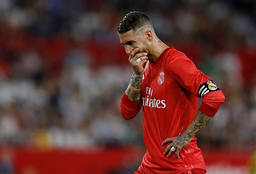 Sergio Ramos, Sevilla'ya alınan mağlubiyet sonrasında şaşkınlığını gizleyemedi.