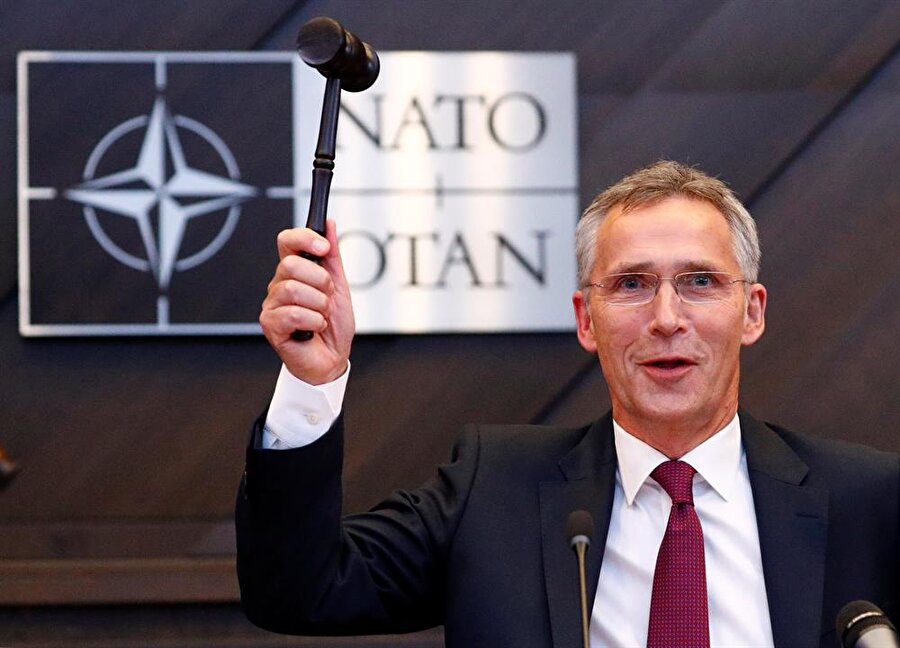 NATO Genel Sekreteri Jens Stoltenberg, NATO savunma bakanları toplantısına katılmıştı.