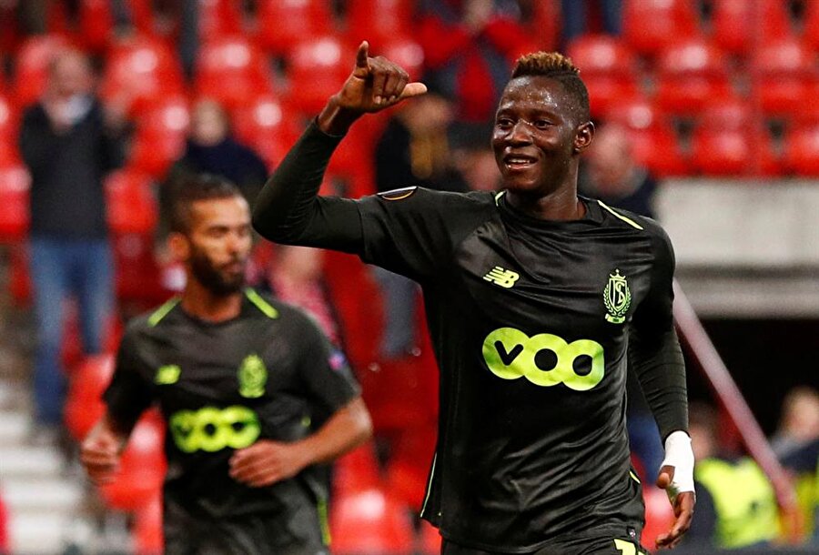 Standard Liege, Akhisarspor karşısında bulduğu gollerde büyük sevinç yaşadı.