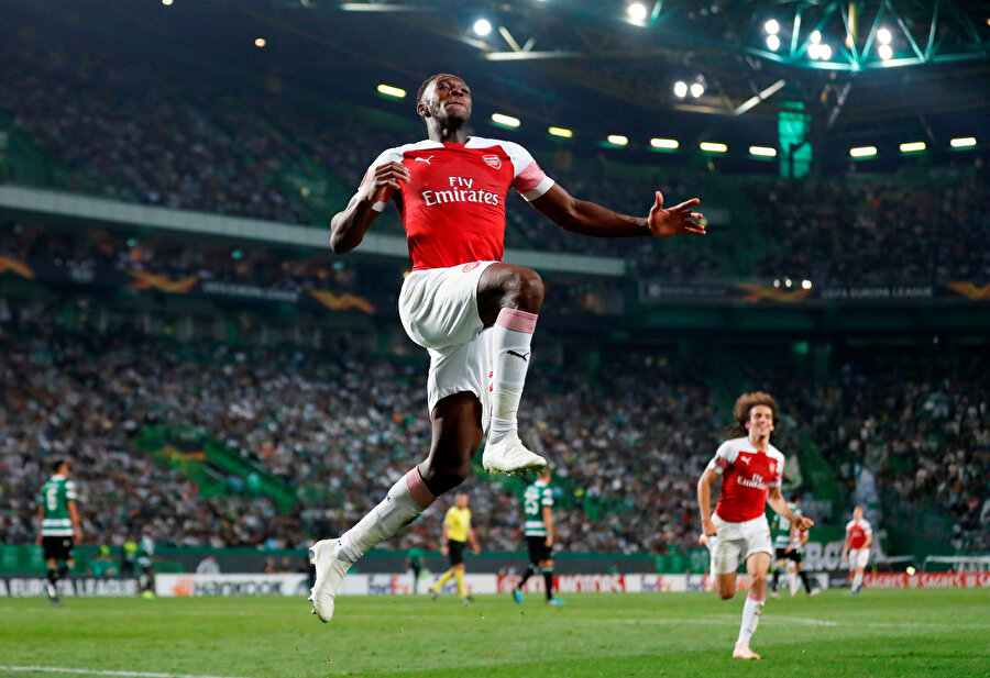 Danny Welbeck, gol sonrası sevinç yaşarken.