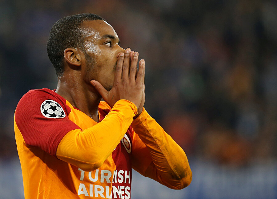 Garry Rodrigues kaçırdığı gole üzülürken.
