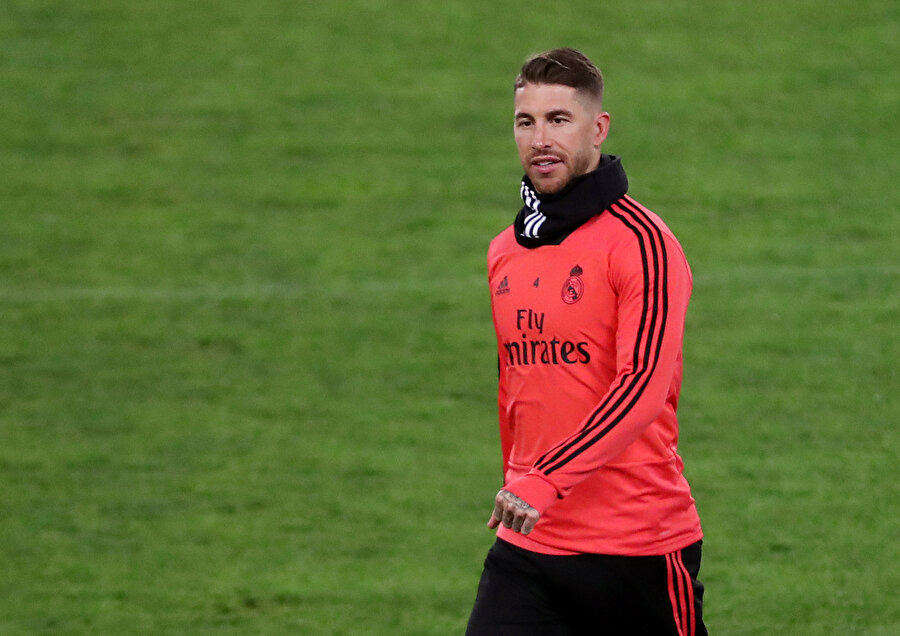 Real Madrid'in 32 yaşındaki takım kaptanı Sergio Ramos, 13 sezondur eflatun-beyazlı takımın formasını giyiyor.