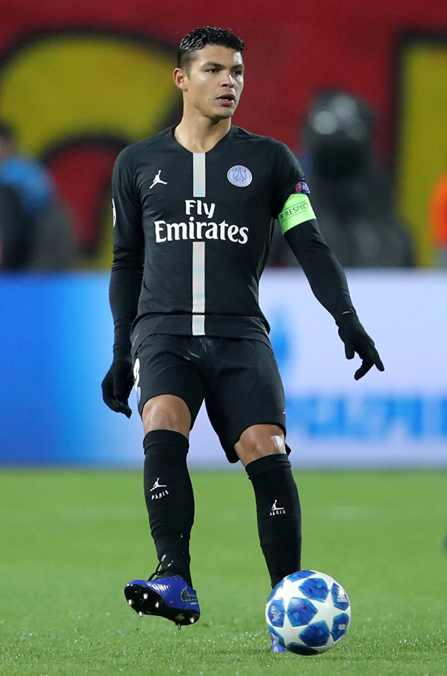 34 yaşındaki tecrübeli defans oyuncusu Thiago Silva, 6 sezondur PSG forması giyiyor.