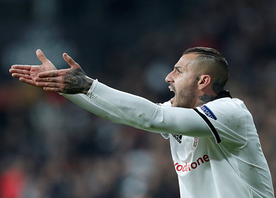 Bu sezon ligin ilk yarısında yaptığı asistlerle dikkat çeken Quaresma, 22 resmi maça çıkarken 3 gol atıp 11 asist yaptı.