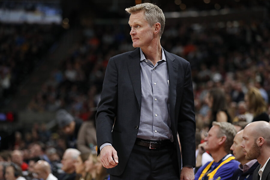 Steve Kerr lig tarihine geçti.