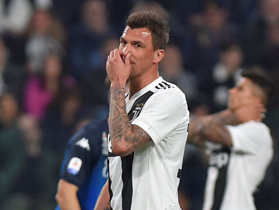 Mandzukic, Juventus'la sözleşmesini yeniledi.