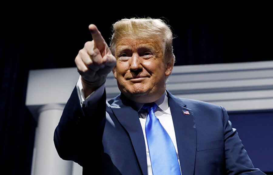 ABD Başkanı Trump AB'ye 11 milyar dolar ek gümrük vergisi getirdiğini duyurdu.