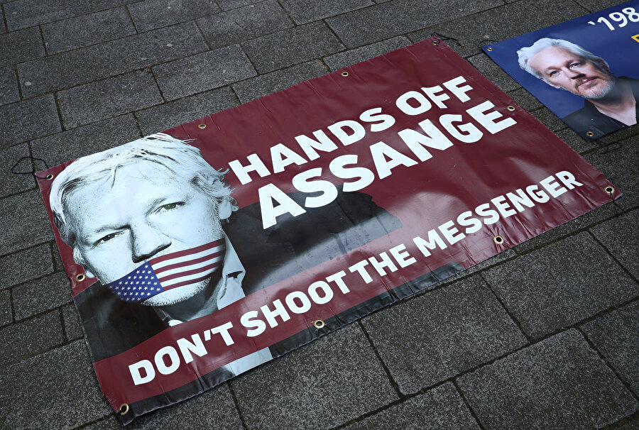 Wikileaks'ın kurucusu Julian Assange'ın tutuklanması protesto edildi.