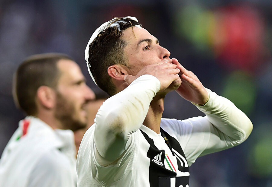 Cristiano Ronaldo'nun şampiyonluk sevinci.