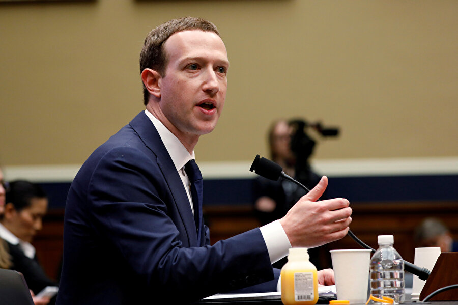 Mark Zuckerberg.