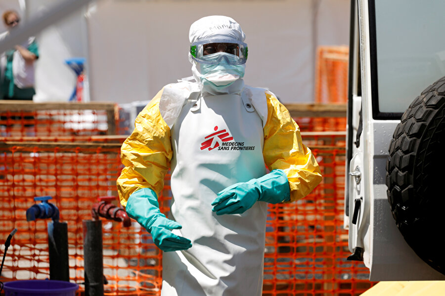 Ebola salgını can almaya devam ediyor.