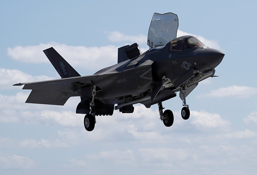 F-35 havada böyle görüntülenmişti.