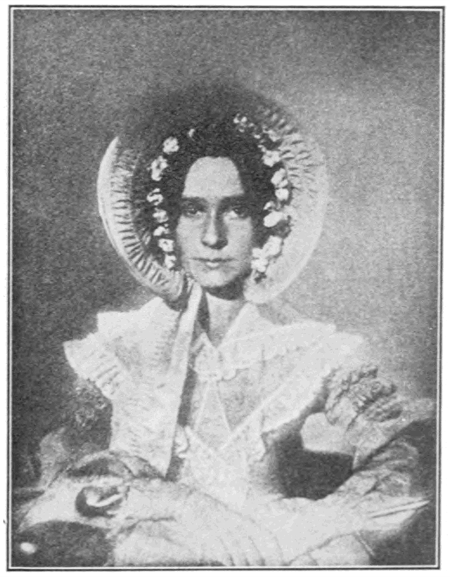 İlk kadın fotoğrafı
Tarihteki ilk kadın fotoğrafı 1839 yılında Dorothy Catherine Draper'ın fotoğrafıdır. Bu fotoğraf Amerika'da çekilmiştir.