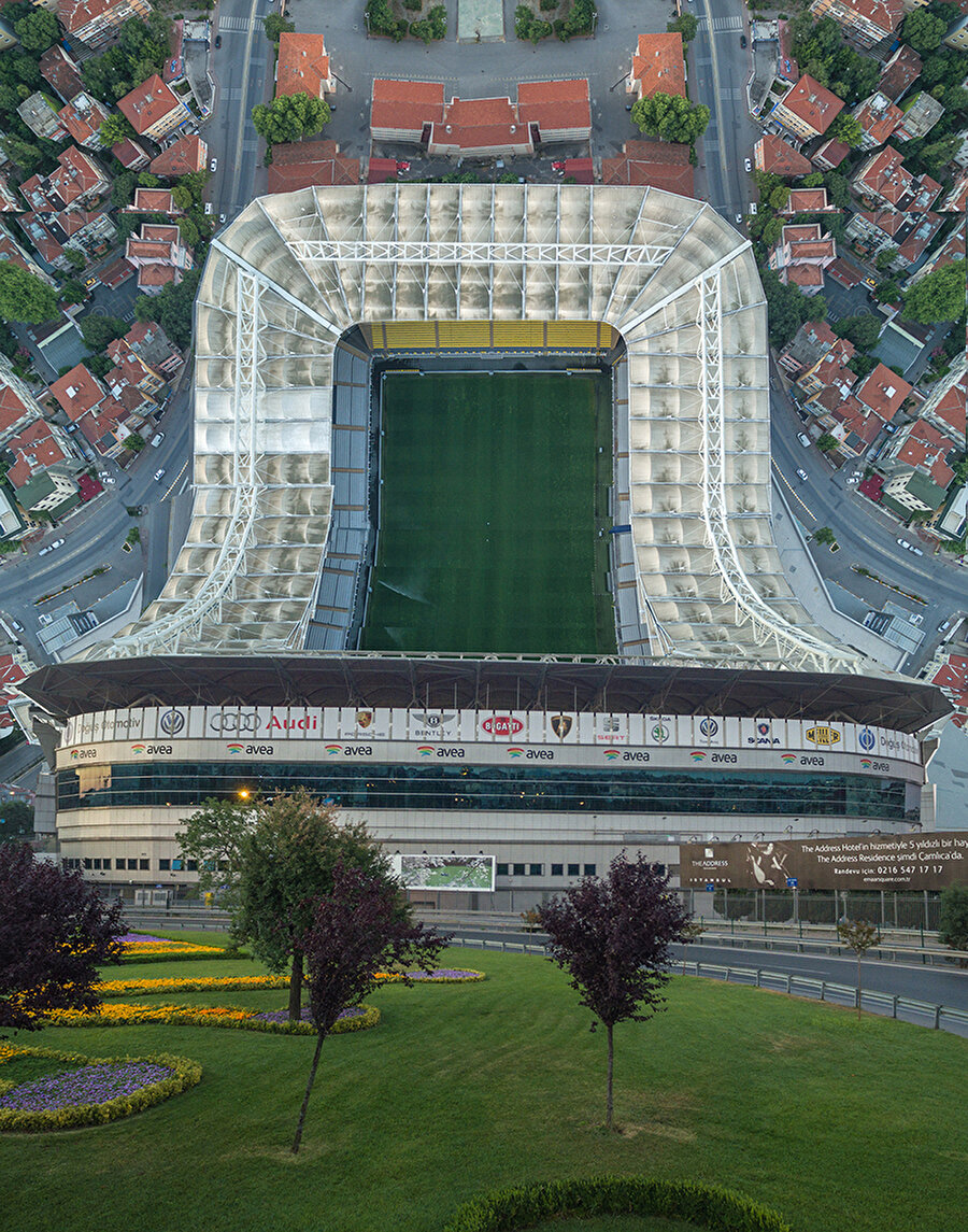 Büyüktaş yaptığı çalışmalarla bu şirketlerde birçok ödül almış. 

                                    Fenerbahçe Şükrü Saracoğlu Stadyumu
                                