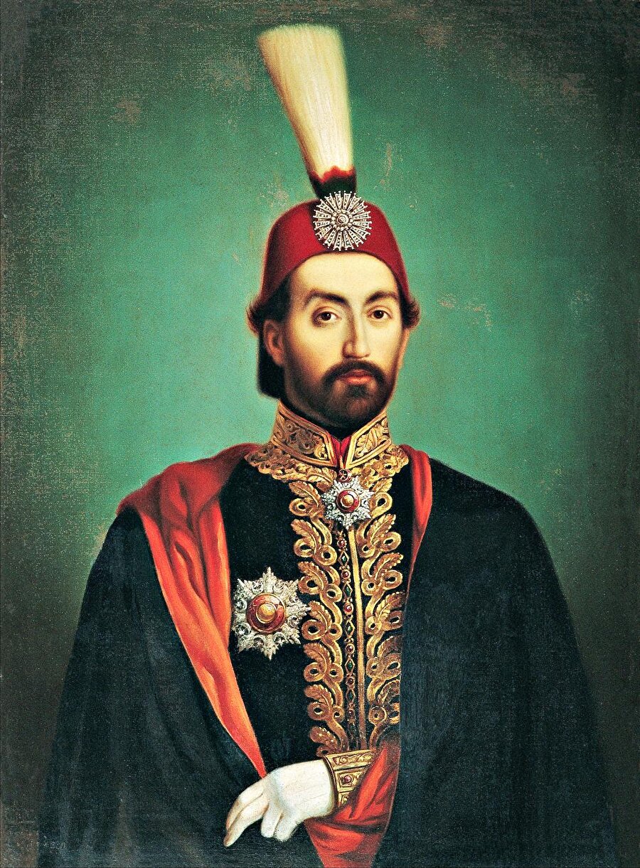 Abdülmecid

                                    
                                    31. Osmanlı padişahıdır. Tanzimat Dönemi'ni başlatan sultan 25 Haziran 1861'de babası İkinci Mahmud gibi veremden öldü.
                                
                                