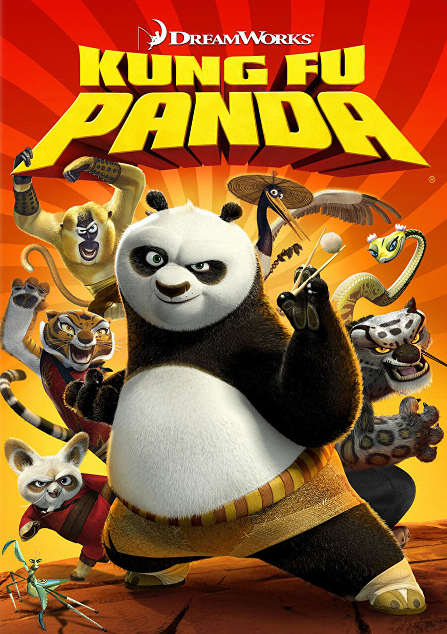 Kung Fu Panda
Beş yıldan uzun süren bir çalışma sonucunda ortaya çıkan animasyon harikası Kung Fu Panda'nın üç sloganı var: ''Kendi kahramanın ol!'', ''Panda-mania başlıyor!'' ve ''Çok muhteşem olacak!'' Kung Fu fanatiği panda Po, Huzur Vadisi'ni Kar Leoparı Tai Lung'dan kurtarmak için Kung Fu dünyasına adım atar. Çevresine göre bu iş için biraz fazla kilolu ya da beceriksiz olabilir! Ancak zamanla kendisine inandığı takdirde neler yapabileceğini keşfeder. Mark Osborne ile John Stevenson'ın birlikte yönettiği Oscar adayı filmin orijinal seslendirme kadrosunda Jack Black, Ian McShane, Angelina Jolie ve Ian McShane gibi ünlü isimler bulunuyor.
