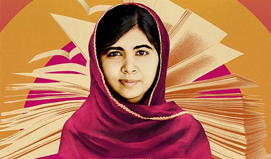 Ben, Malala
1997 yılında Pakistan'da dünyaya gelen Malala Yusufzay'ın Pakistan'da kızların okuması için yaptığı çalışmalar ve başına gelen kötü olayların anlatıldığı kitap. 2014'te Nobel Barış ödülünü alan Malala'nın hikayesi, yakın bir zaman önce kitap sayfalarından çıkıp beyaz perdeye kadar uzandı.